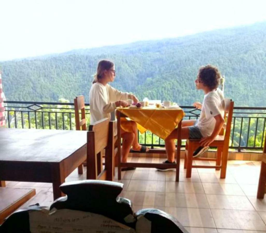 Aris Homestay And Warung Made Мундук Екстер'єр фото