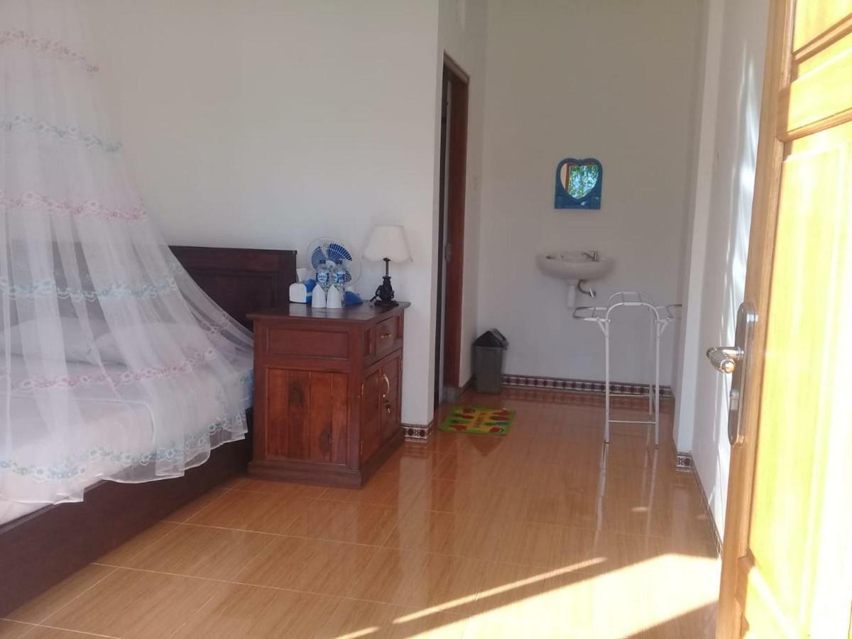 Aris Homestay And Warung Made Мундук Екстер'єр фото