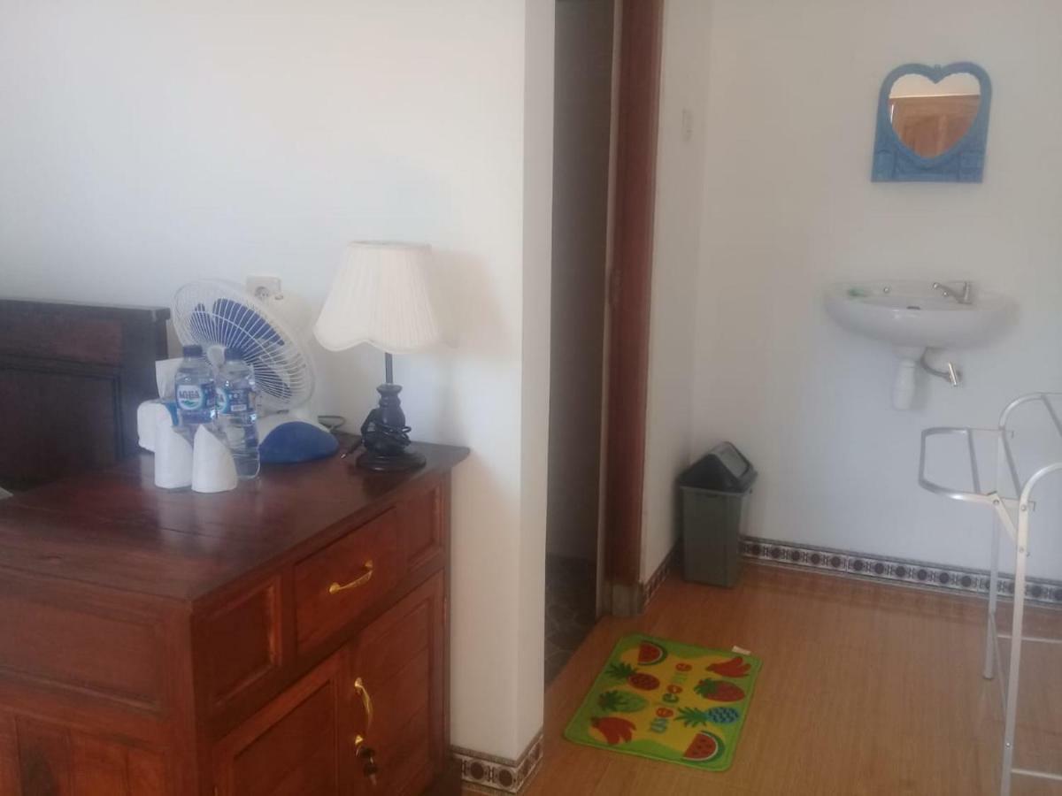 Aris Homestay And Warung Made Мундук Екстер'єр фото
