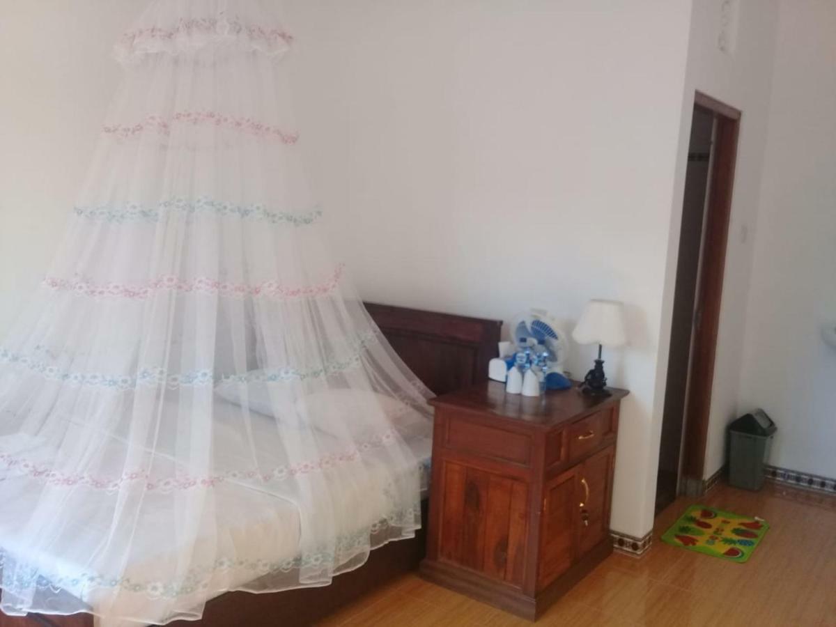 Aris Homestay And Warung Made Мундук Екстер'єр фото